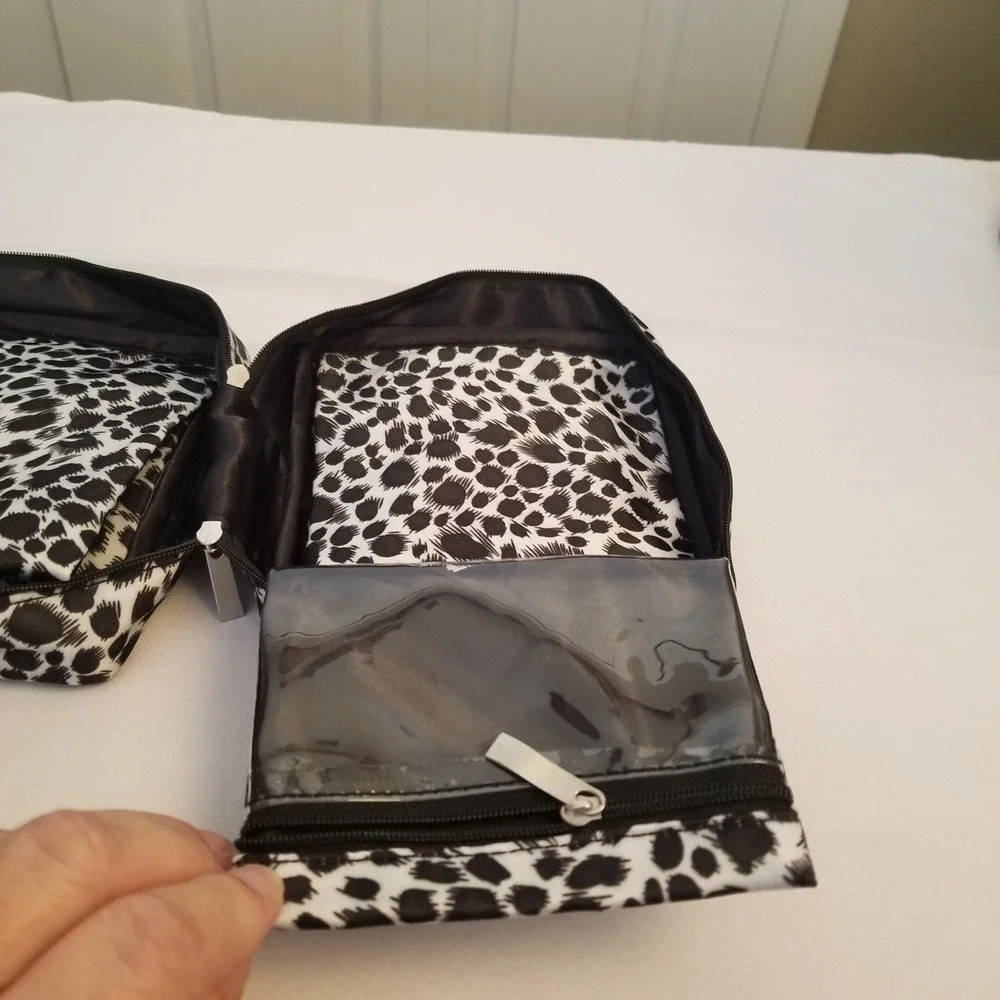 Cruise Club Travel Jewelry Cosmetic Case Black White Leopard Print 5x5x2.5
